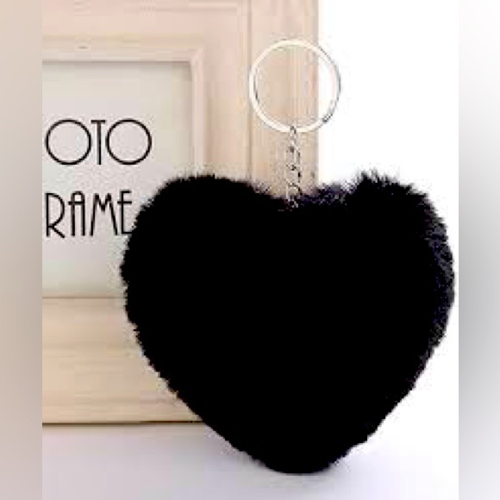 Faux Fur Heart Keychain – Soft Plush Bag Charm